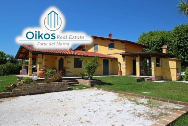 casa indipendente in affitto a Pietrasanta