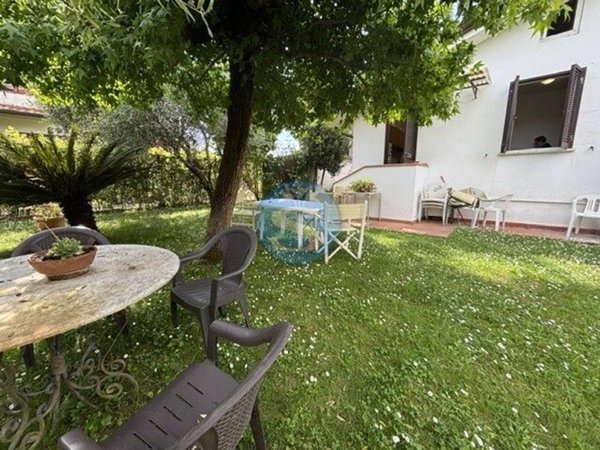 casa indipendente in affitto a Pietrasanta