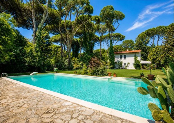 casa indipendente in affitto a Pietrasanta in zona Fiumetto