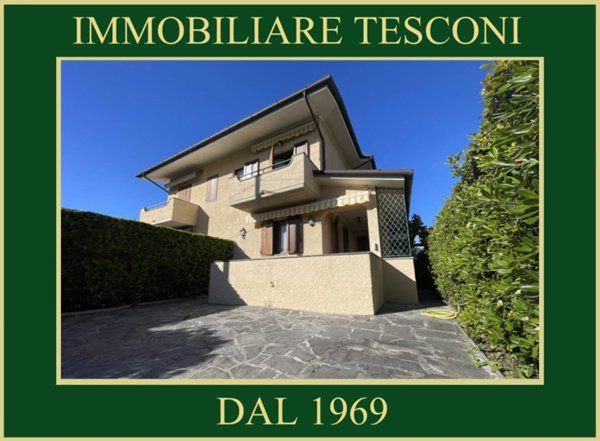 casa indipendente in affitto a Pietrasanta in zona Vignone