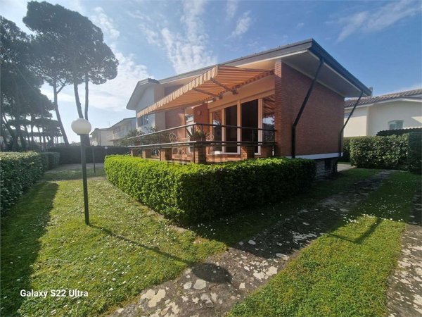 casa indipendente in affitto a Pietrasanta in zona Motrone