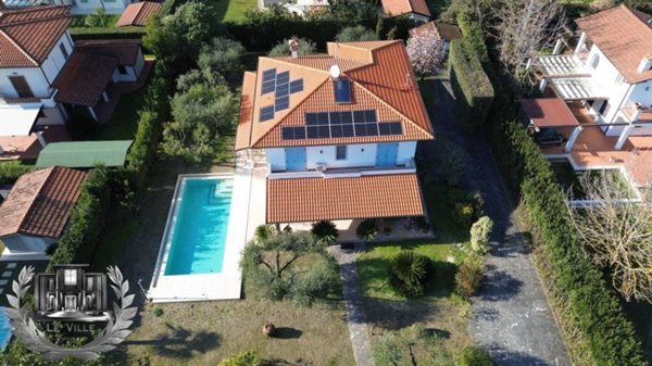 casa indipendente in affitto a Pietrasanta in zona Marina di Pietrasanta