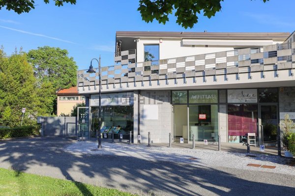 locale commerciale in affitto a Pietrasanta