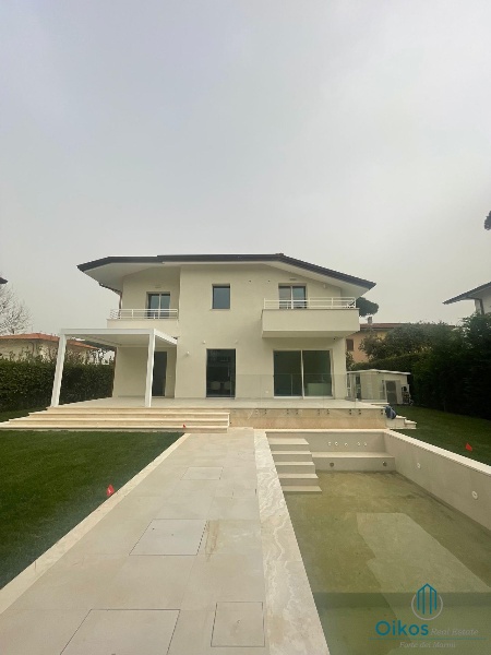 casa indipendente in affitto a Pietrasanta in zona Marina di Pietrasanta