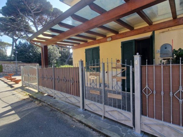 appartamento in affitto a Pietrasanta in zona Focette