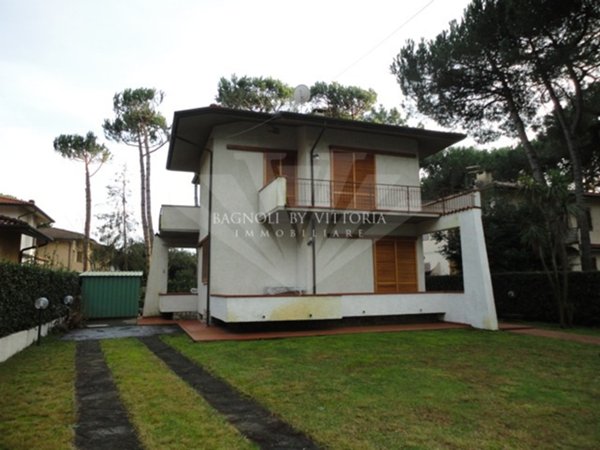 casa indipendente in affitto a Pietrasanta in zona Marina di Pietrasanta