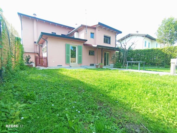 appartamento in affitto a Pietrasanta in zona Marina di Pietrasanta