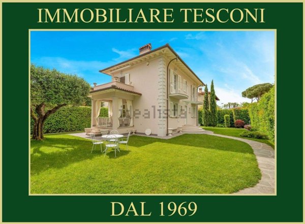 casa indipendente in affitto a Pietrasanta in zona Osterietta