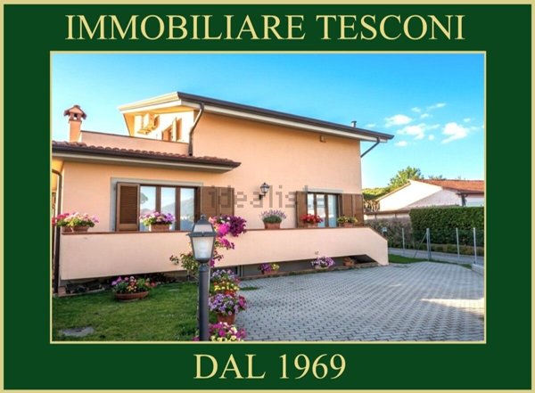 casa indipendente in affitto a Pietrasanta in zona Vignone