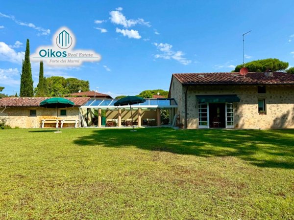 casa indipendente in affitto a Pietrasanta in zona Marina di Pietrasanta