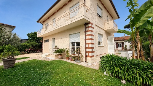 casa indipendente in affitto a Pietrasanta