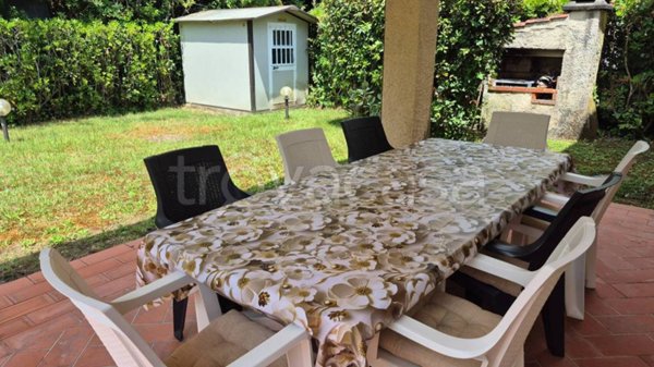 casa indipendente in affitto a Pietrasanta in zona Vignone