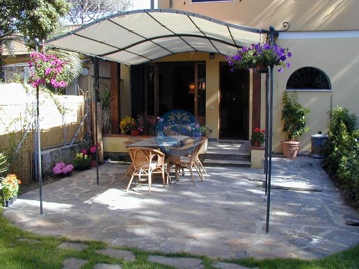 casa indipendente in affitto a Pietrasanta