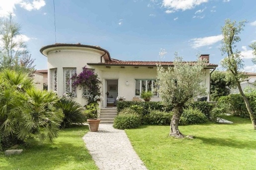 casa indipendente in affitto a Pietrasanta in zona Fiumetto