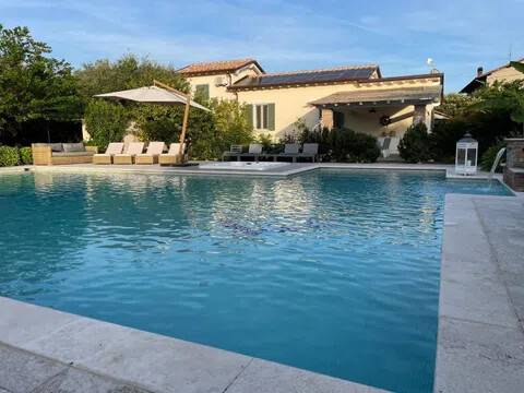 casa indipendente in affitto a Pietrasanta in zona Crociale