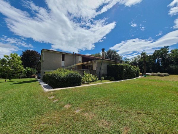 casa indipendente in affitto a Pietrasanta in zona Fiumetto