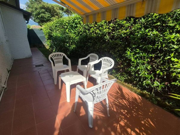casa indipendente in affitto a Pietrasanta in zona Vignone