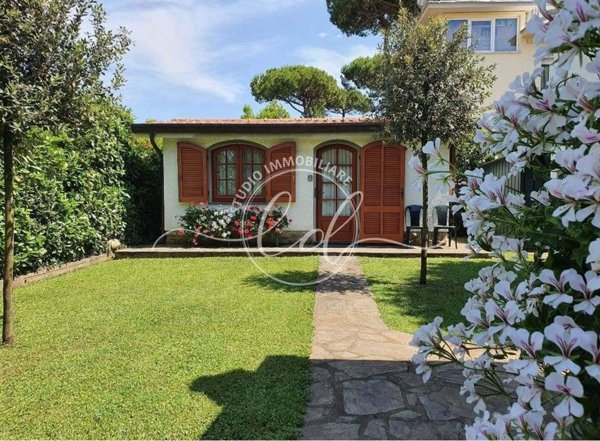 appartamento in affitto a Pietrasanta