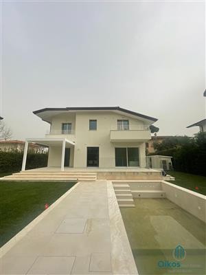 casa indipendente in affitto a Pietrasanta in zona Marina di Pietrasanta