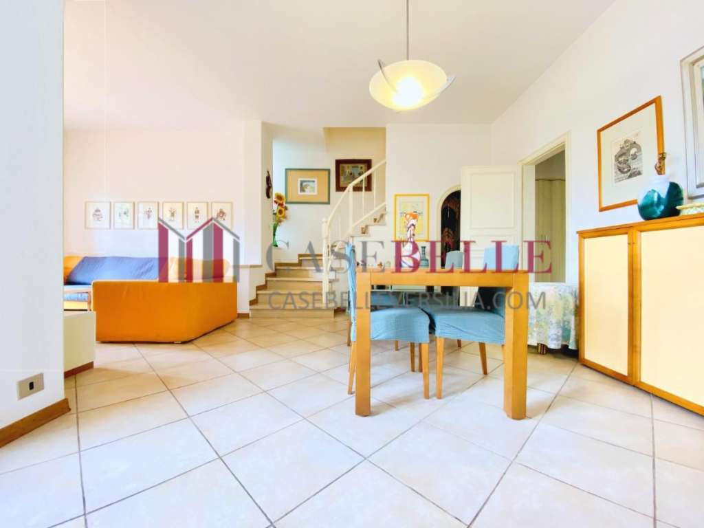 casa indipendente in affitto a Pietrasanta in zona Fiumetto