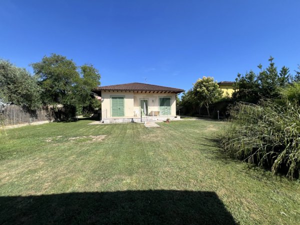 casa indipendente in affitto a Pietrasanta