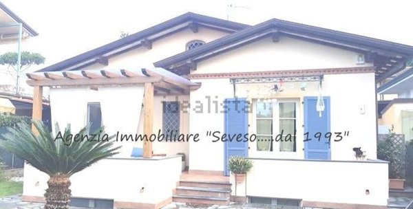 casa indipendente in affitto a Pietrasanta in zona Fiumetto