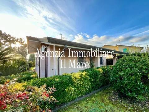 casa indipendente in affitto a Pietrasanta in zona Marina di Pietrasanta