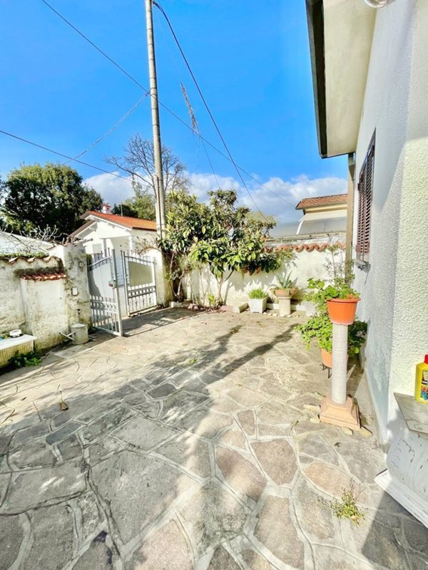 casa indipendente in affitto a Pietrasanta in zona Capezzano Monte