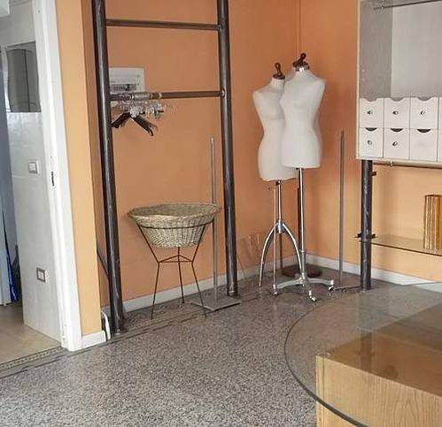 negozio in affitto a Porcari