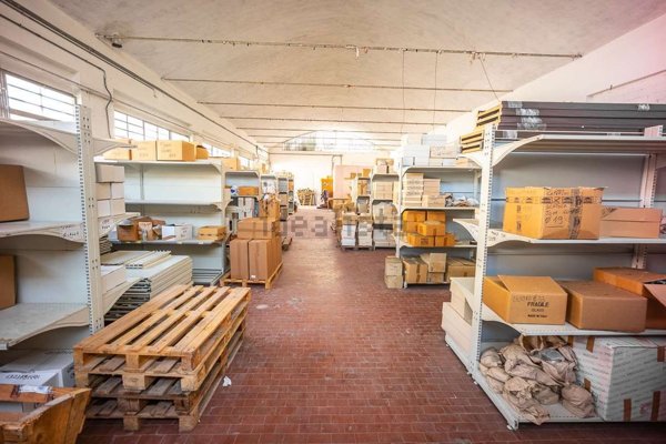 capannone in affitto a Porcari