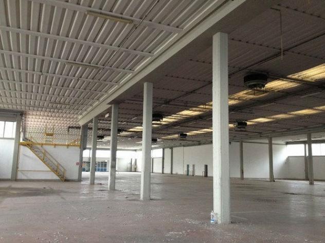 capannone in affitto a Porcari