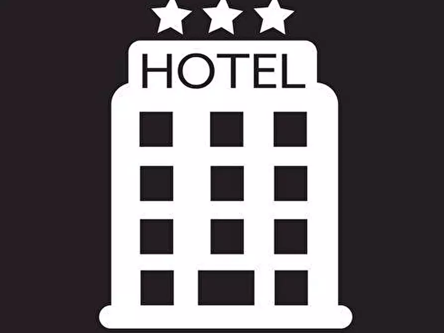 negozio in affitto a Porcari in zona Padule