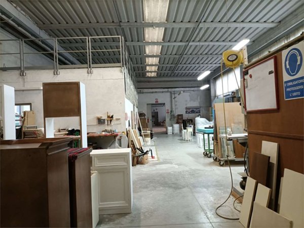 capannone in affitto a Porcari in zona Padule