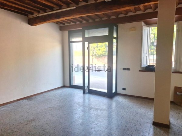 casa indipendente in affitto a Porcari