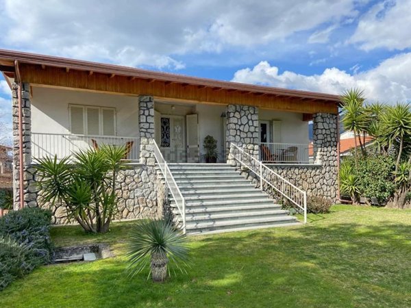 appartamento in affitto a Seravezza in zona Querceta