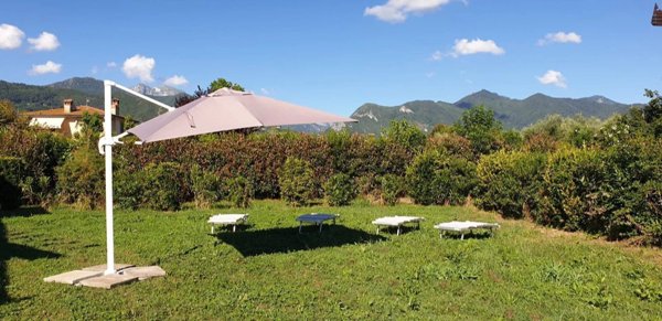 casa indipendente in affitto a Seravezza