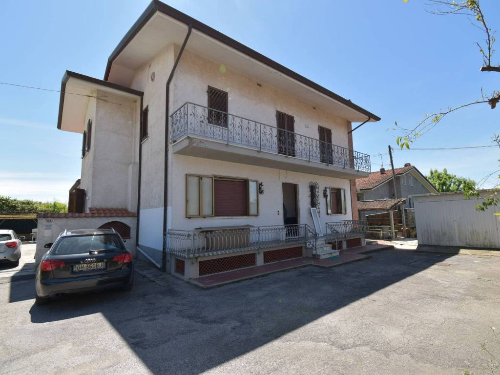 appartamento in affitto a Seravezza in zona Querceta
