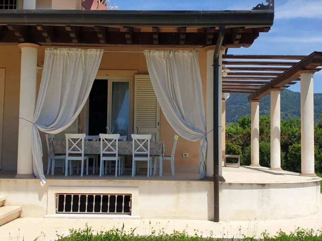 casa indipendente in affitto a Seravezza