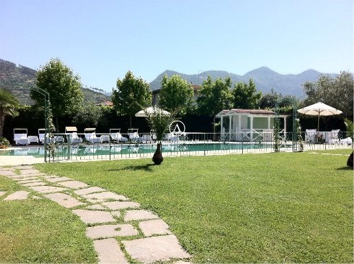 casa indipendente in affitto a Seravezza