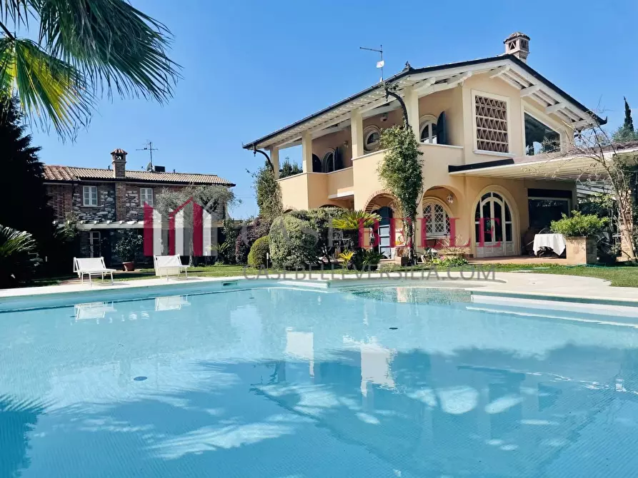 casa indipendente in affitto a Seravezza