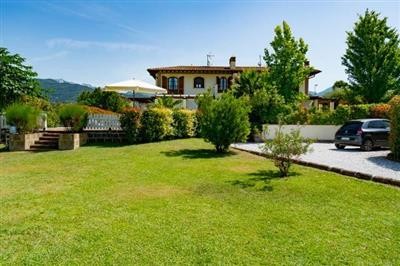 casa indipendente in affitto a Seravezza in zona Querceta