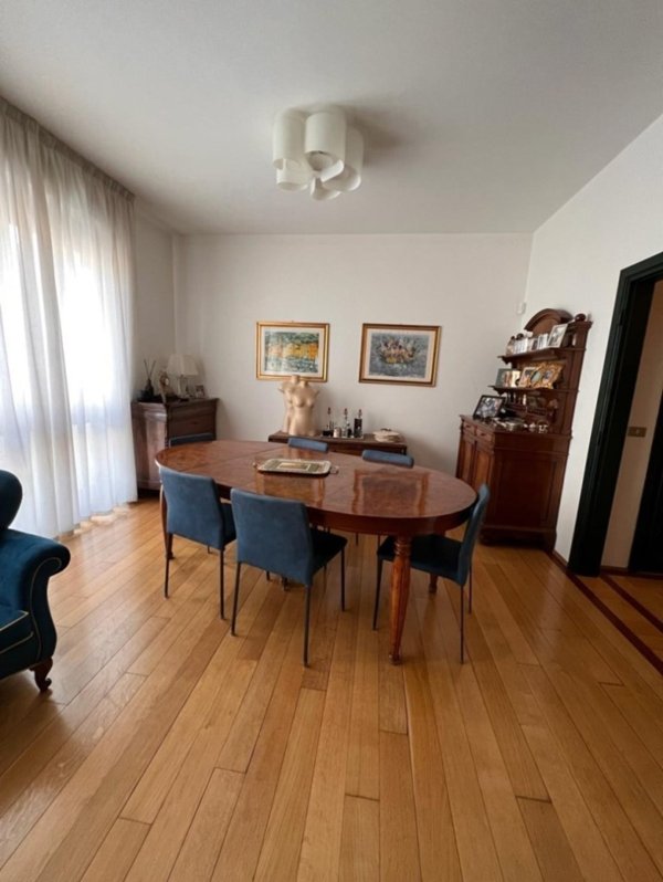 appartamento in affitto a Viareggio