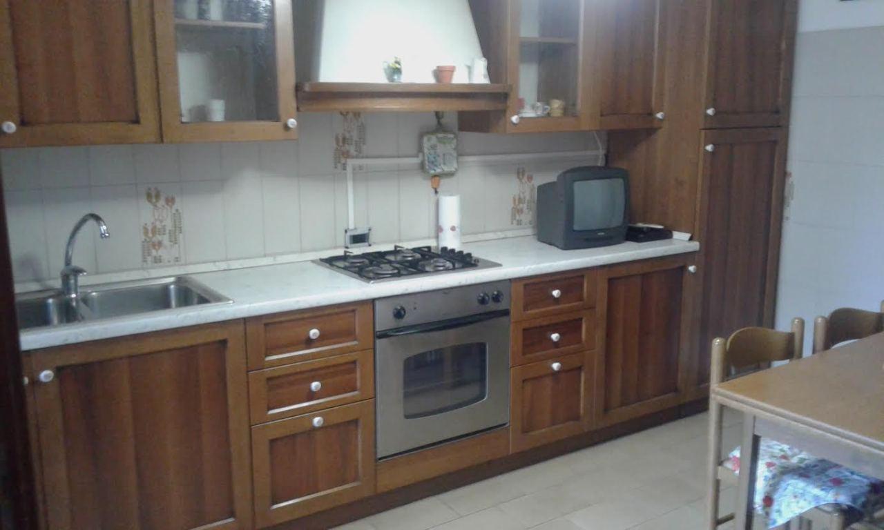 appartamento in affitto a Viareggio