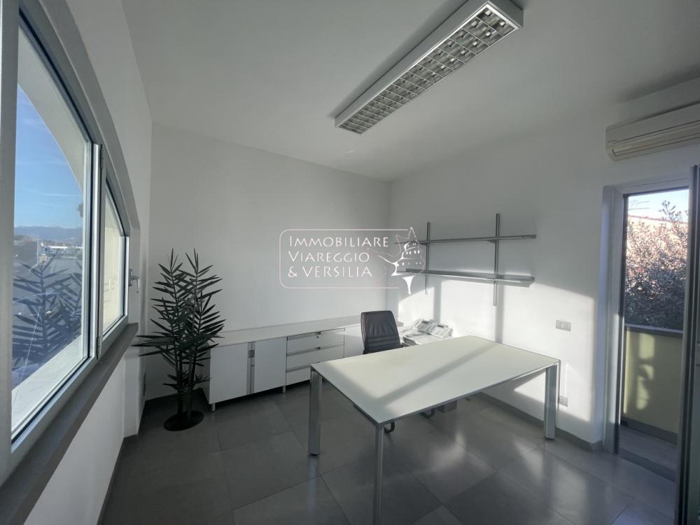 ufficio in affitto a Viareggio