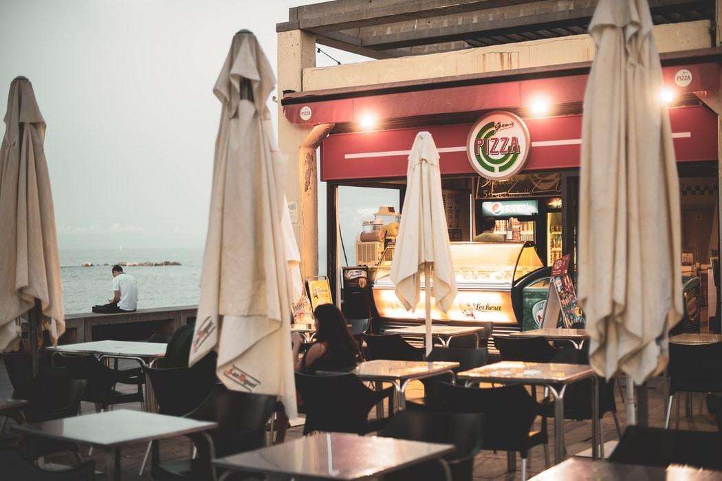 negozio in affitto a Viareggio in zona Torre del Lago