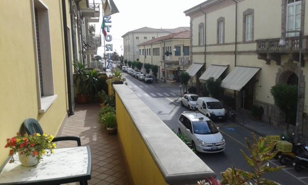 appartamento in affitto a Viareggio