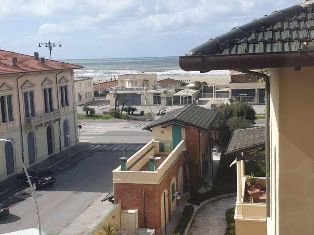 appartamento in affitto a Viareggio