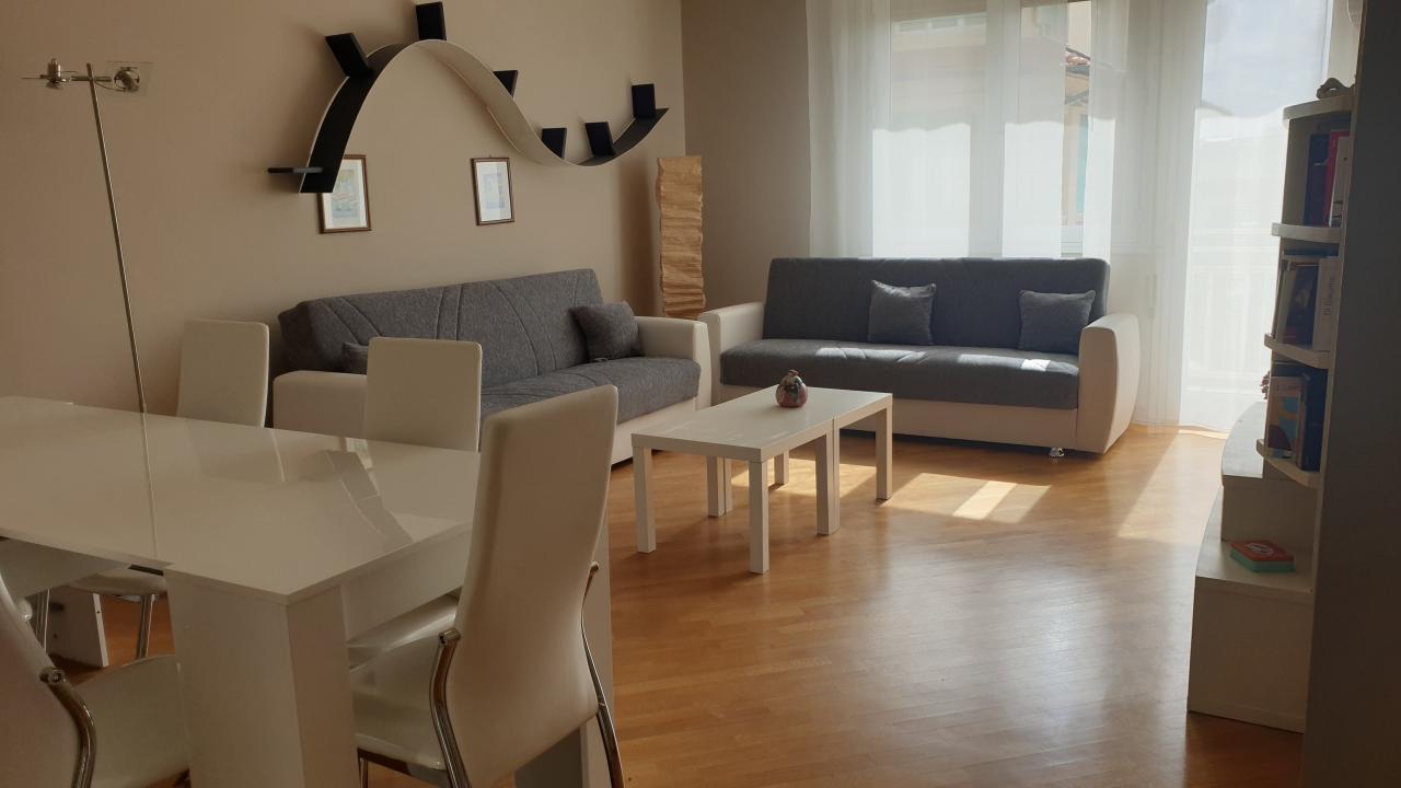 appartamento in affitto a Viareggio