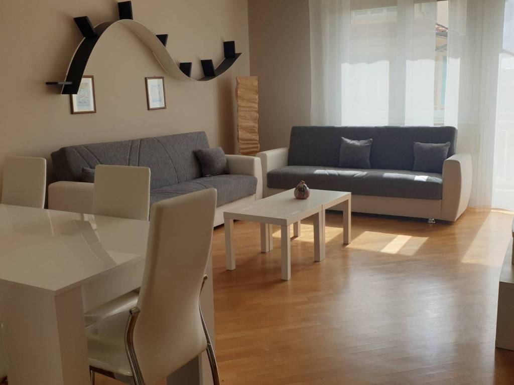 appartamento in affitto a Viareggio