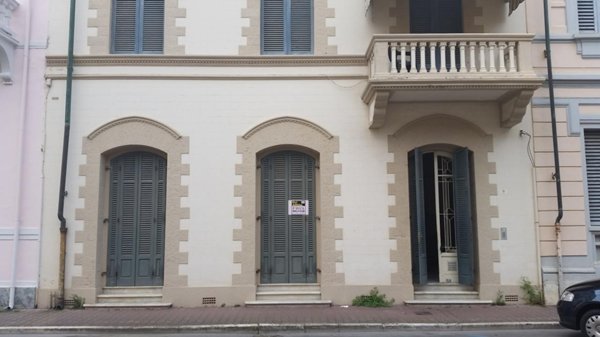 appartamento in affitto a Viareggio
